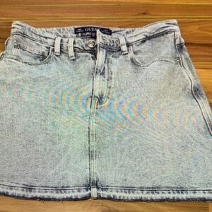 Guess y2k Light Denim Mini Skirt Size 28 Raw Hem Vintage Style